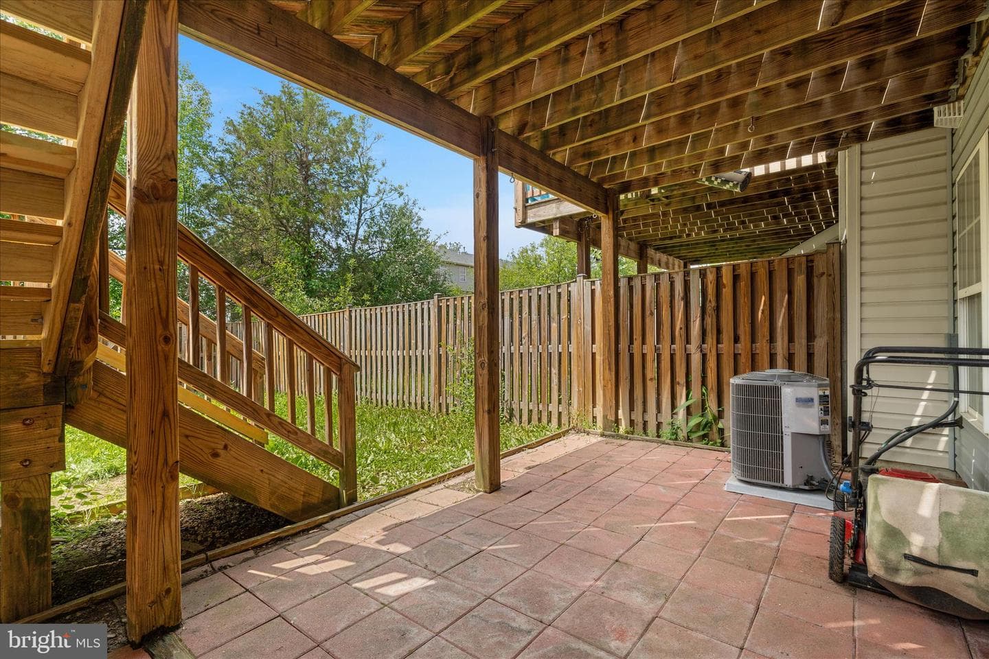 509 Hamilton Court photo 27