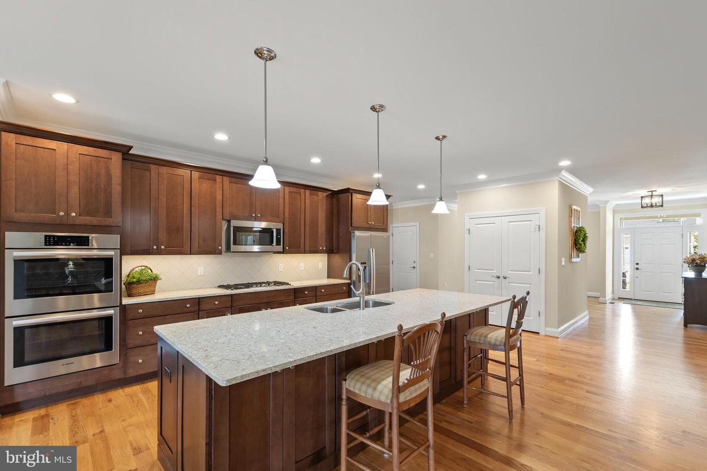 135 Kinross Drive photo 11