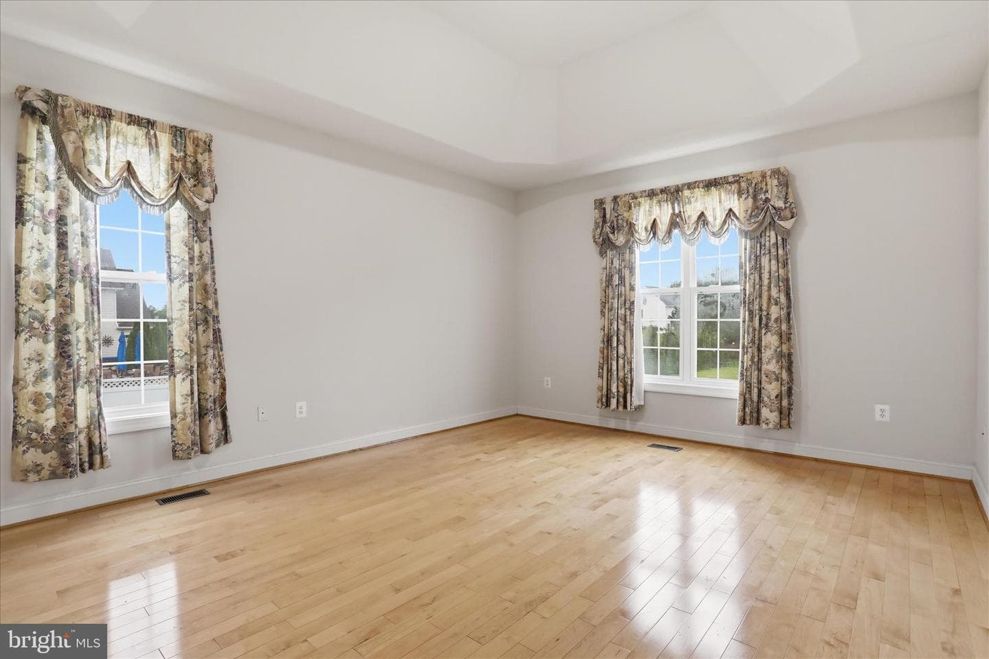 220 Flanagan Drive photo 32