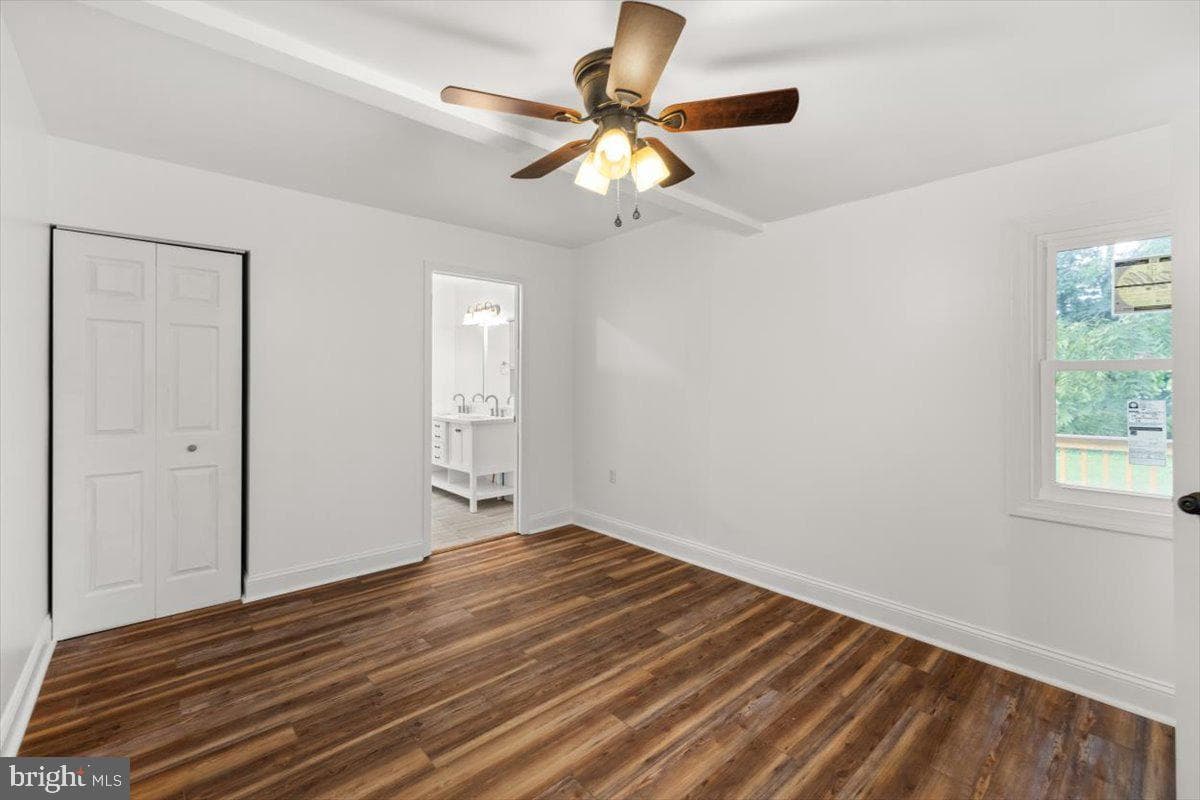 163 Margaret Lane photo 16