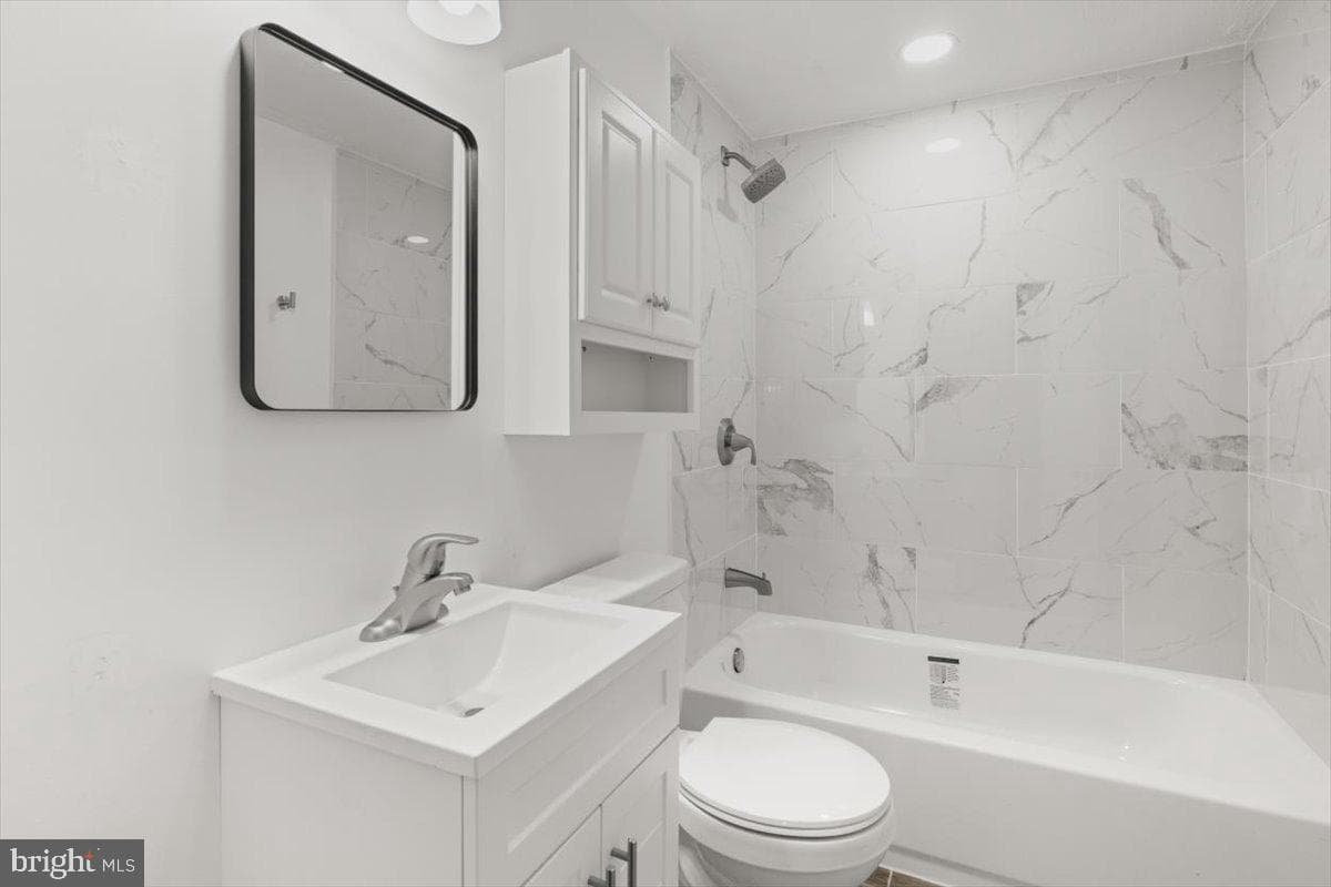 163 Margaret Lane photo 22