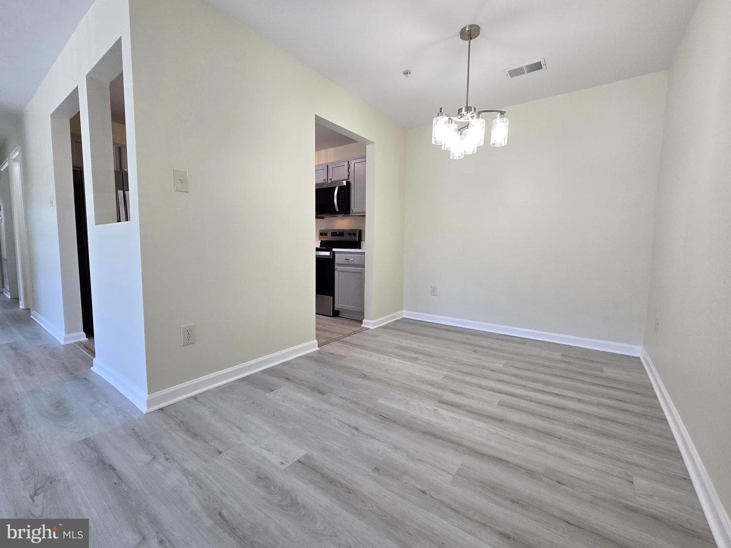 136 Brookland Court #8 photo 12