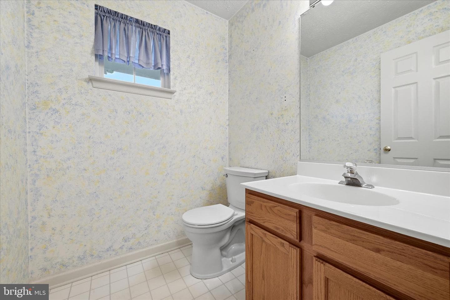 219 Bentley Avenue photo 27