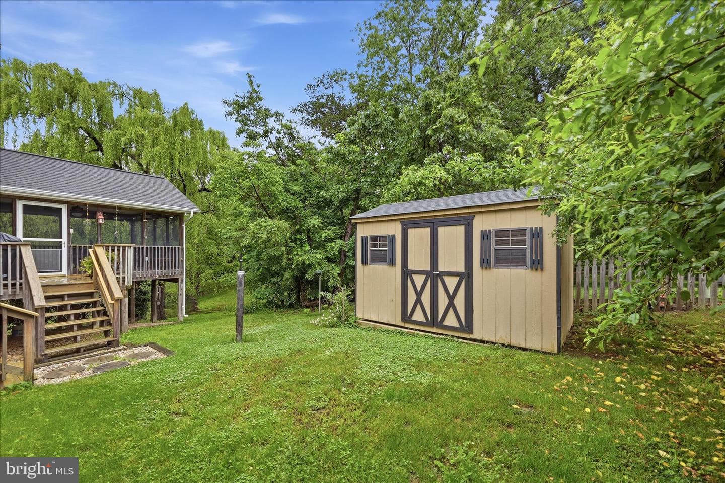219 Bentley Avenue photo 51