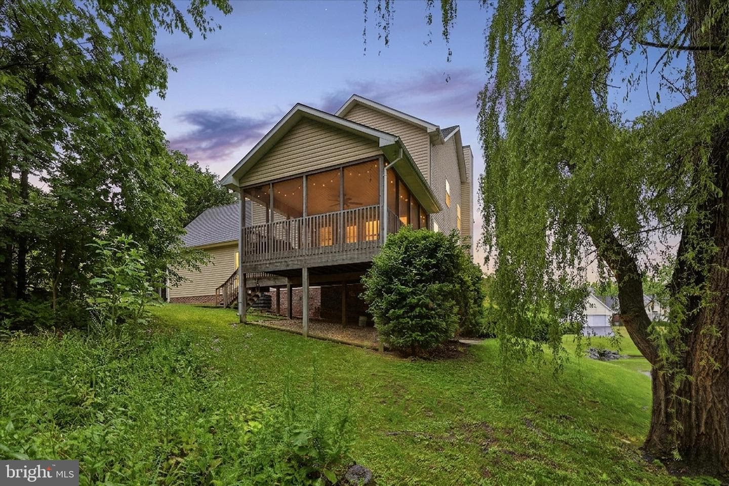 219 Bentley Avenue photo 53