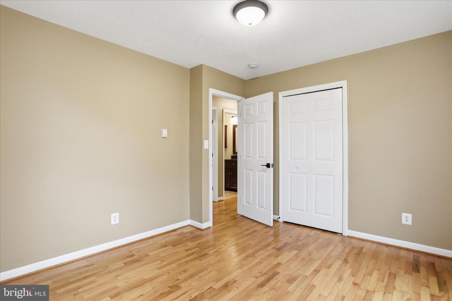 126 Meadowbrook photo 13
