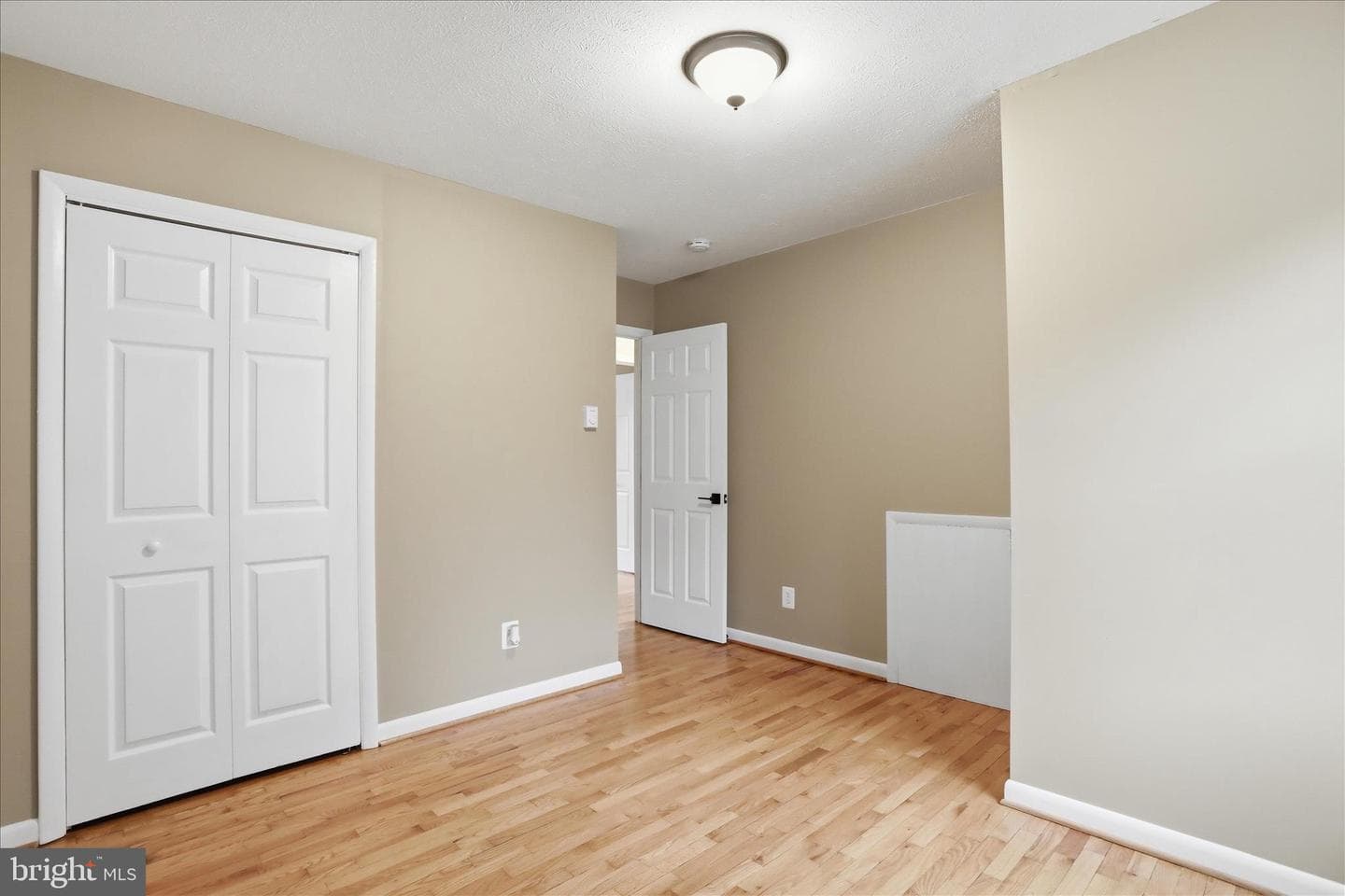 126 Meadowbrook photo 17