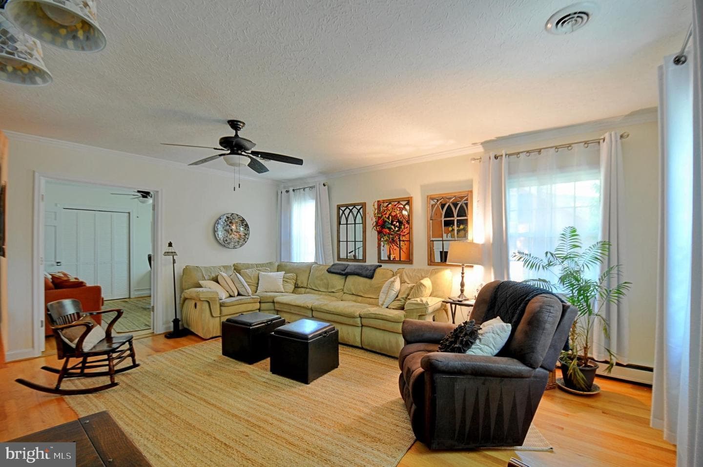 122 Armstrong Place photo 9