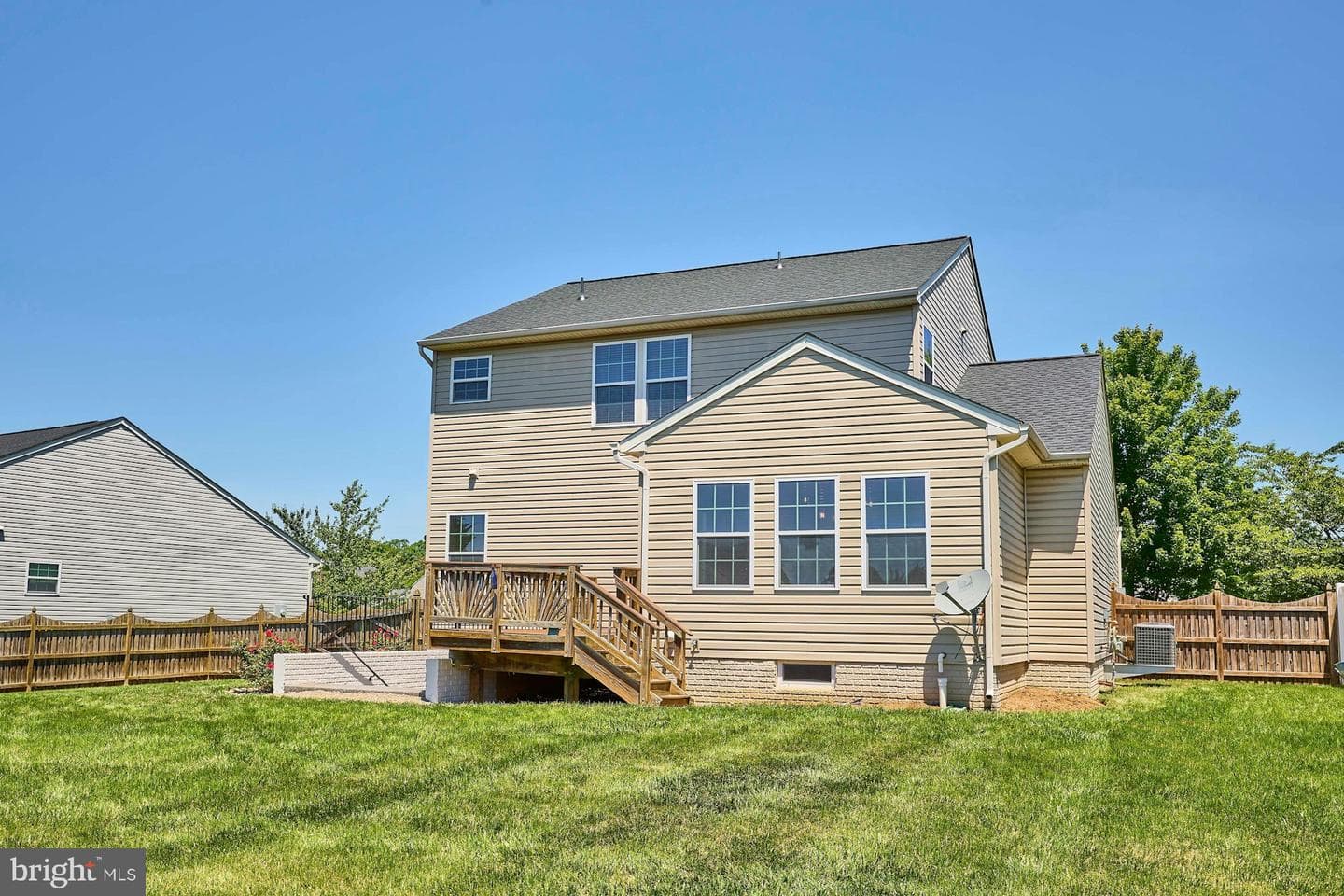 245 Mackenzie Lane photo 38