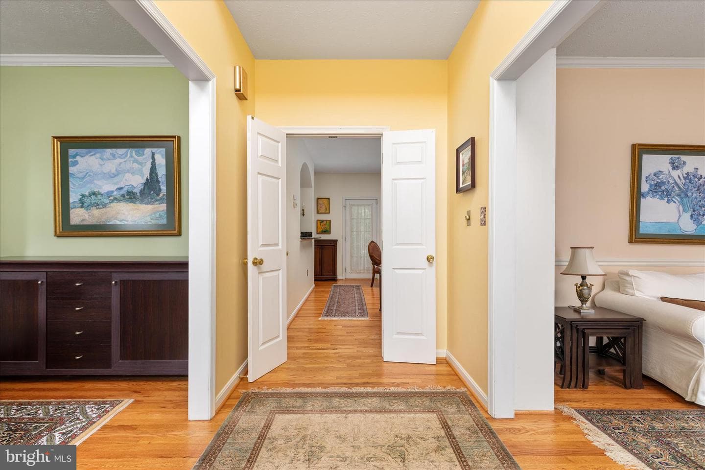 222 Cavalry Drive photo 3