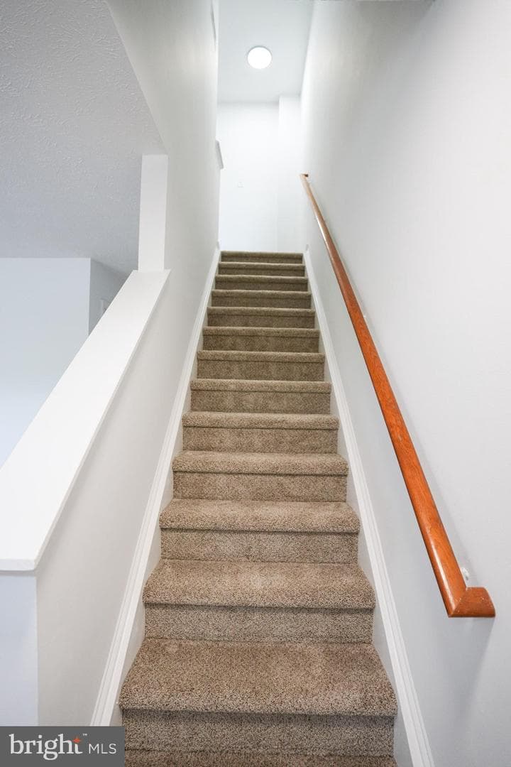 218 Stratford Drive photo 10