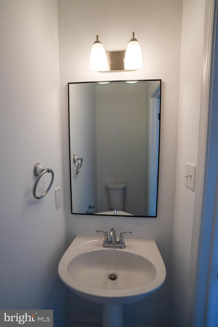 218 Stratford Drive photo 8