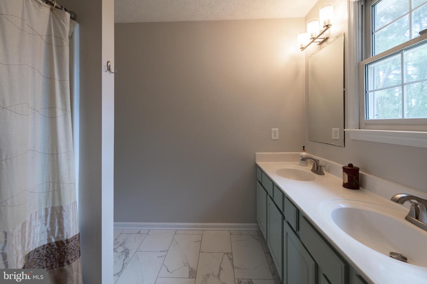 102 Settlers Circle photo 38