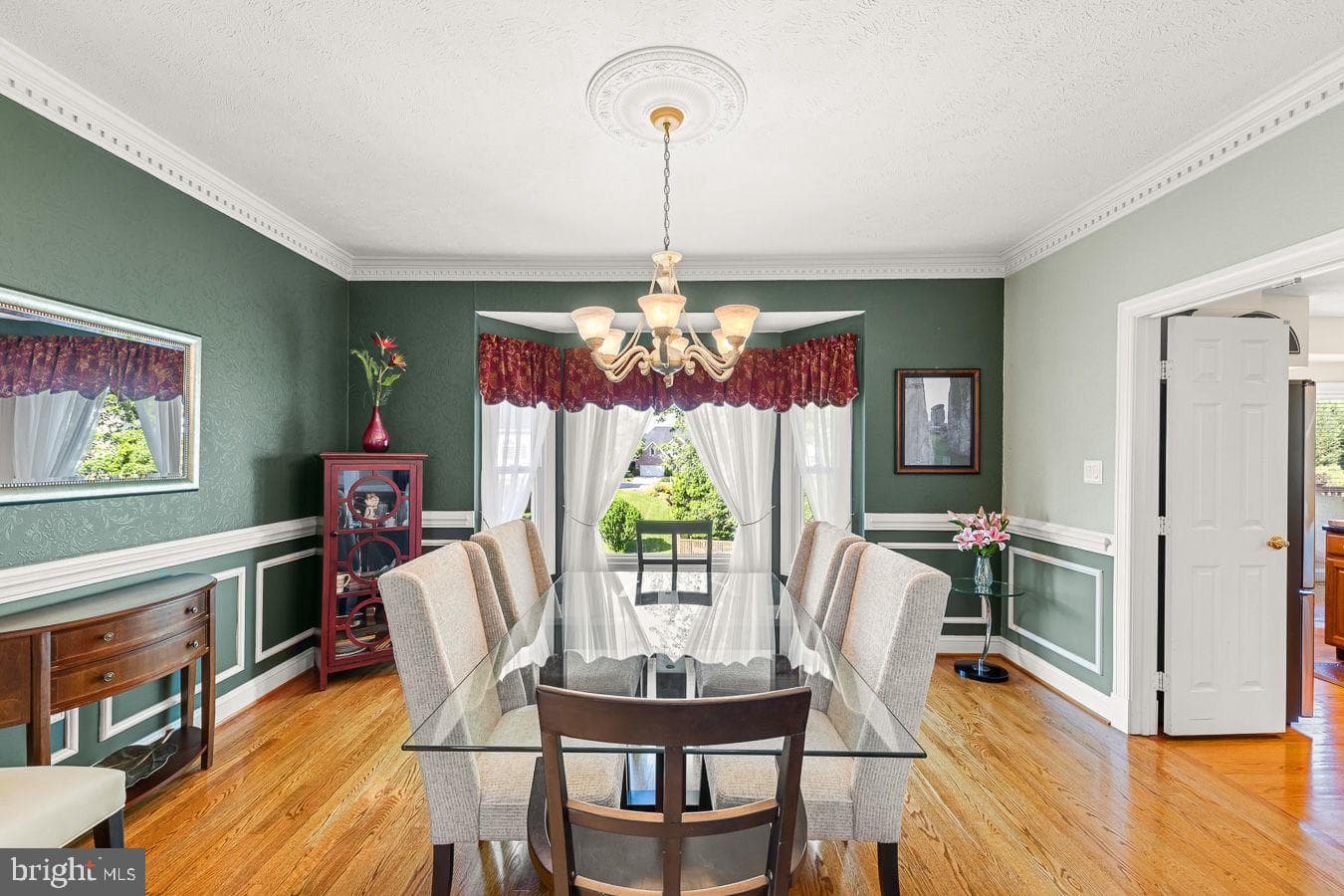 295 Huntersridge Road photo 13
