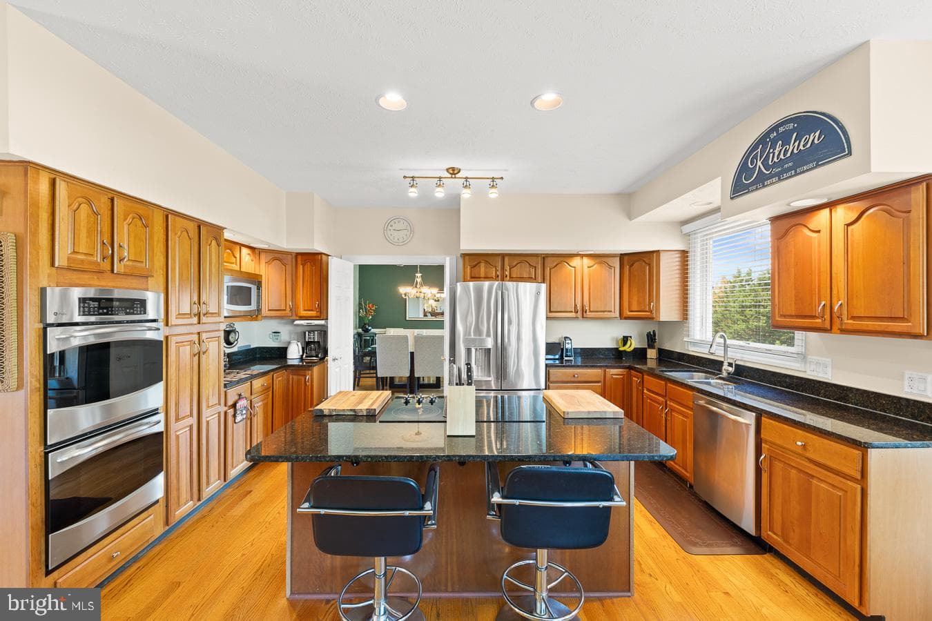 295 Huntersridge Road photo 17