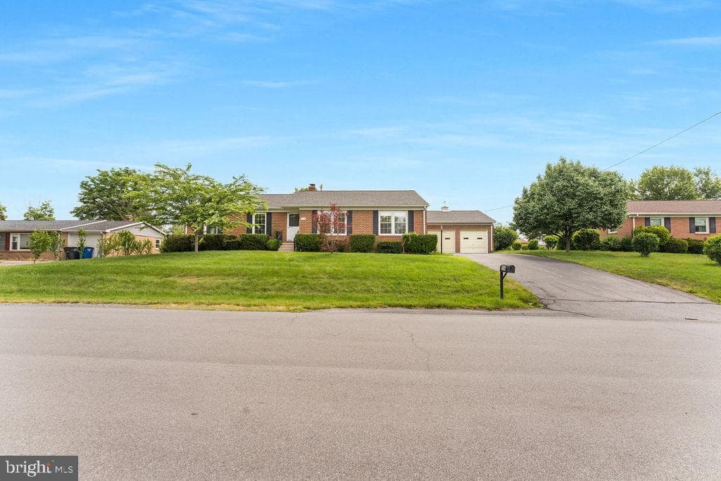 114 Williamson Rd photo 32