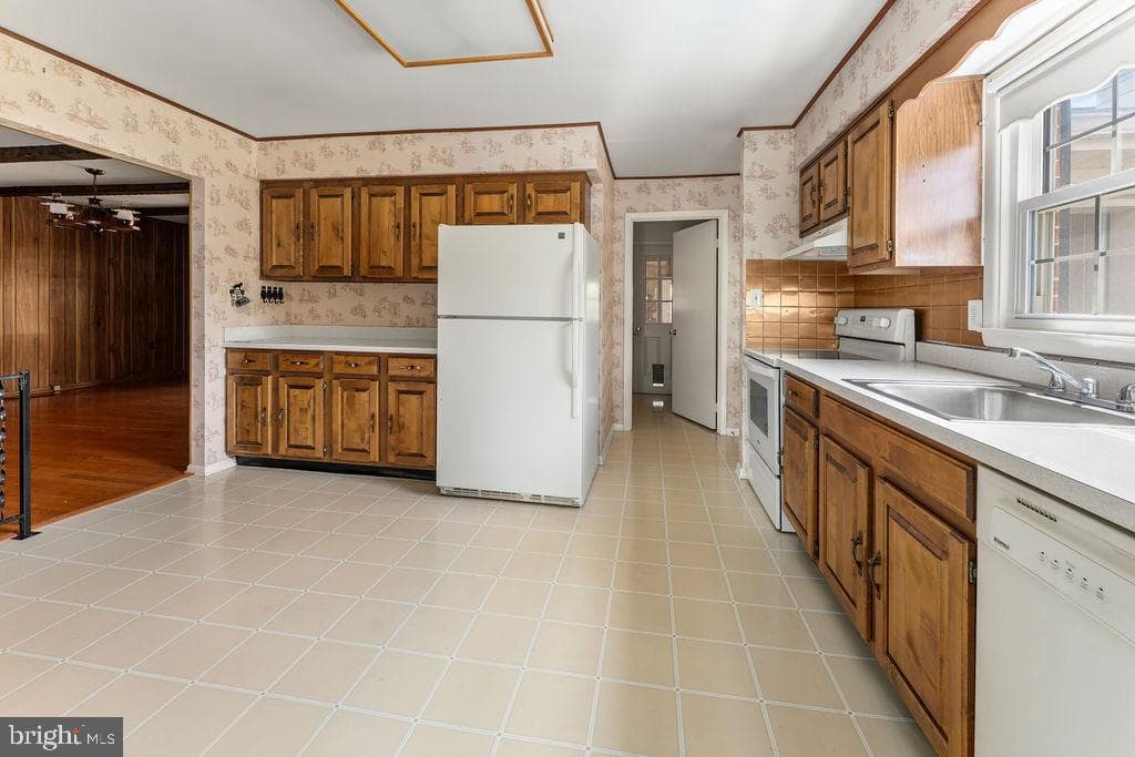 114 Williamson Rd photo 6