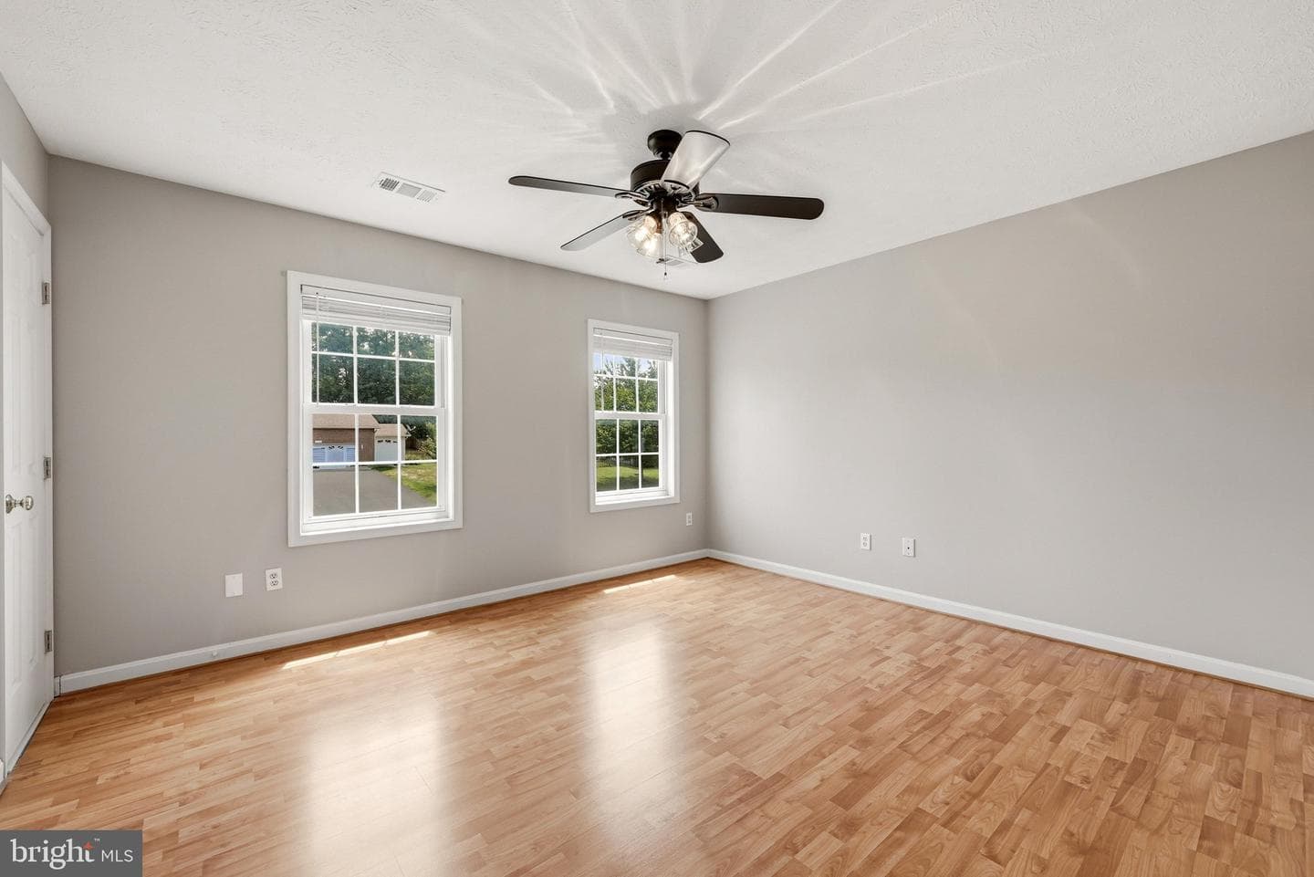 121 Fortress Drive photo 36