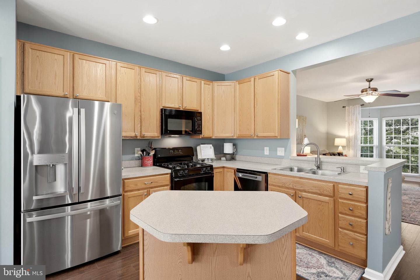 140 Pittman Court photo 24