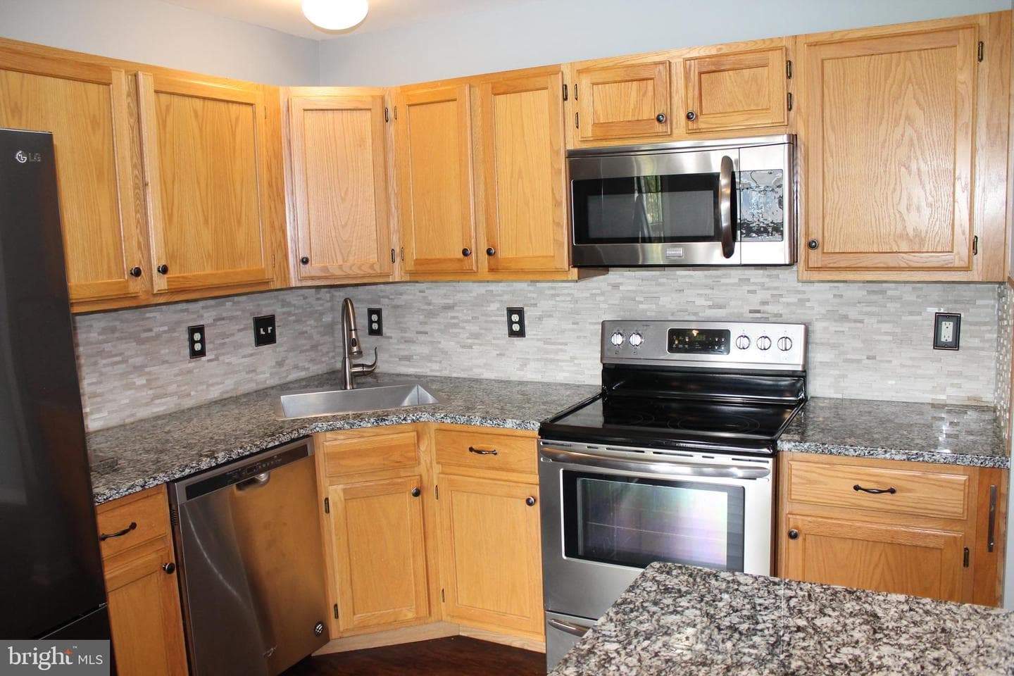 136 Brookland Court #6 photo 3