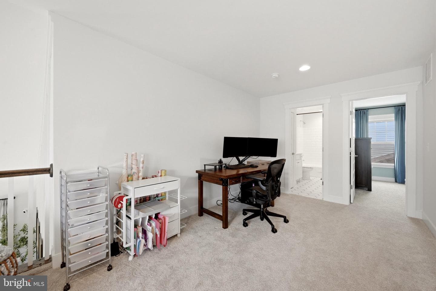 102 Crofton Court photo 41