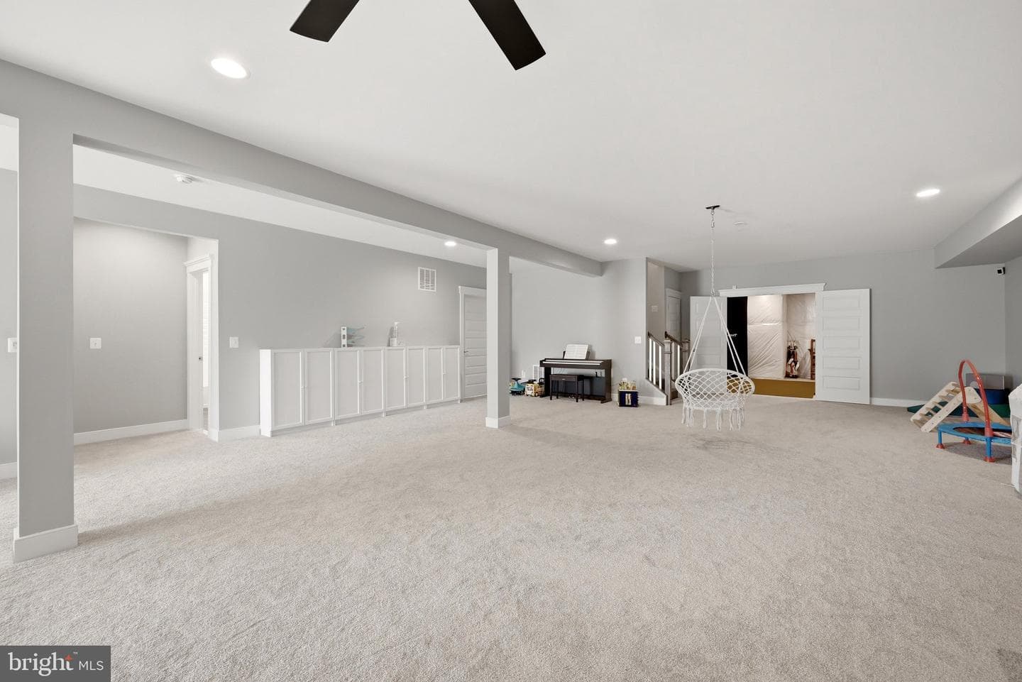 102 Crofton Court photo 48