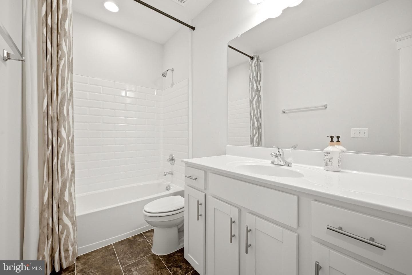 102 Crofton Court photo 49