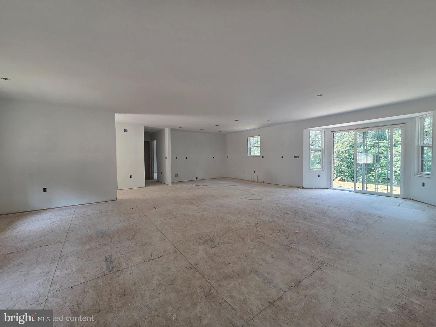 150 Four Seasons Drive E photo 6
