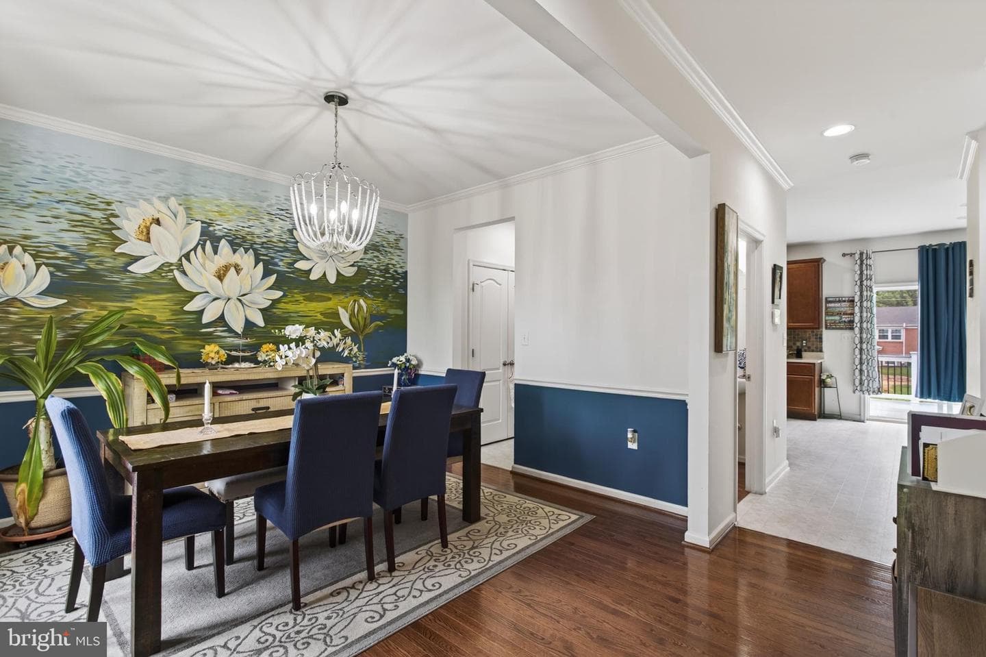 111 Sovereign Court photo 5