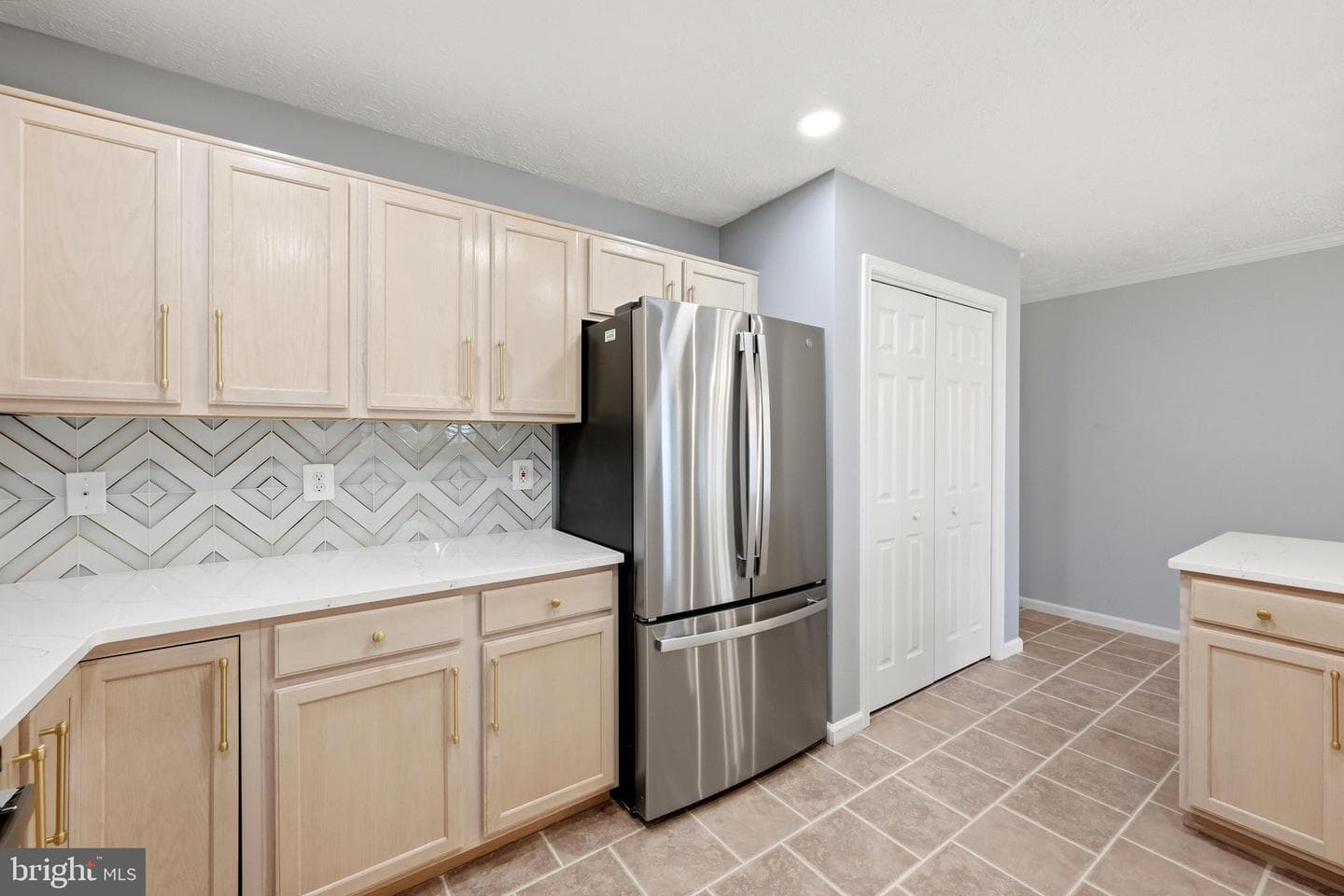 231 Bentley Avenue photo 14