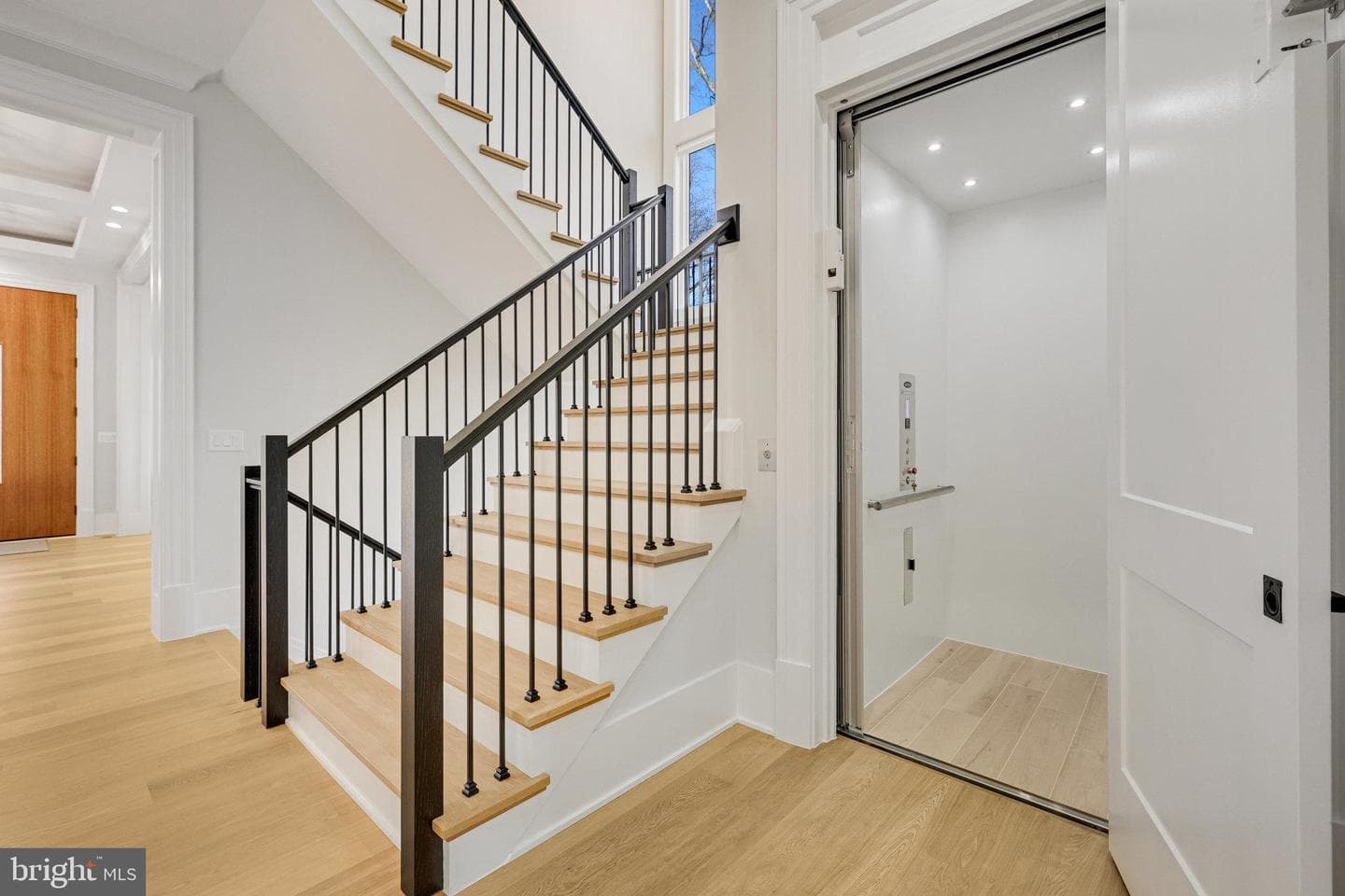 725 Lawton St photo 67