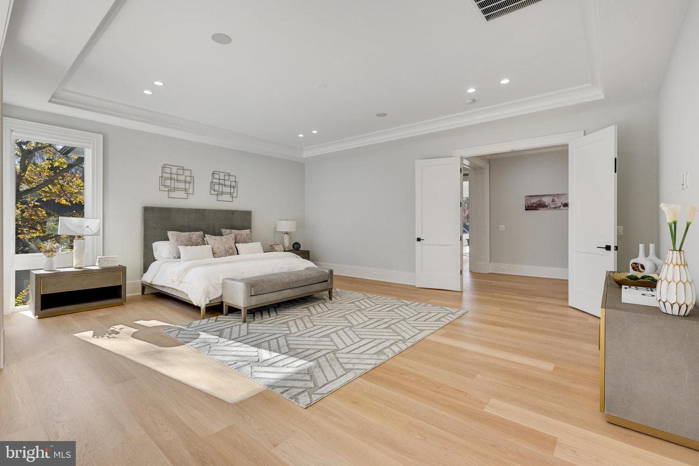 725 Lawton St photo 73