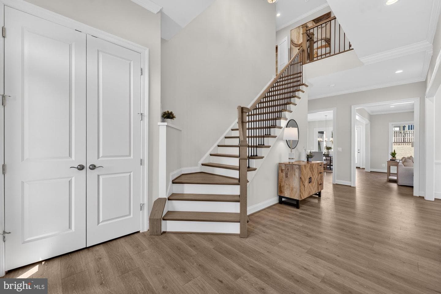 309 Park Street NE photo 3