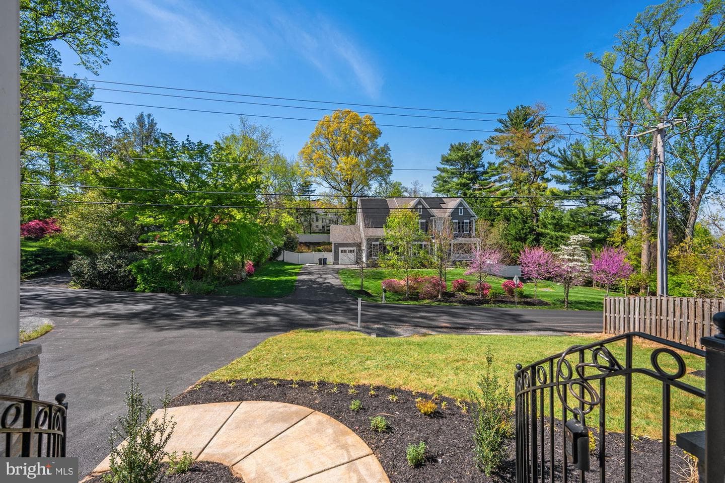 2335 Dale Drive photo 4