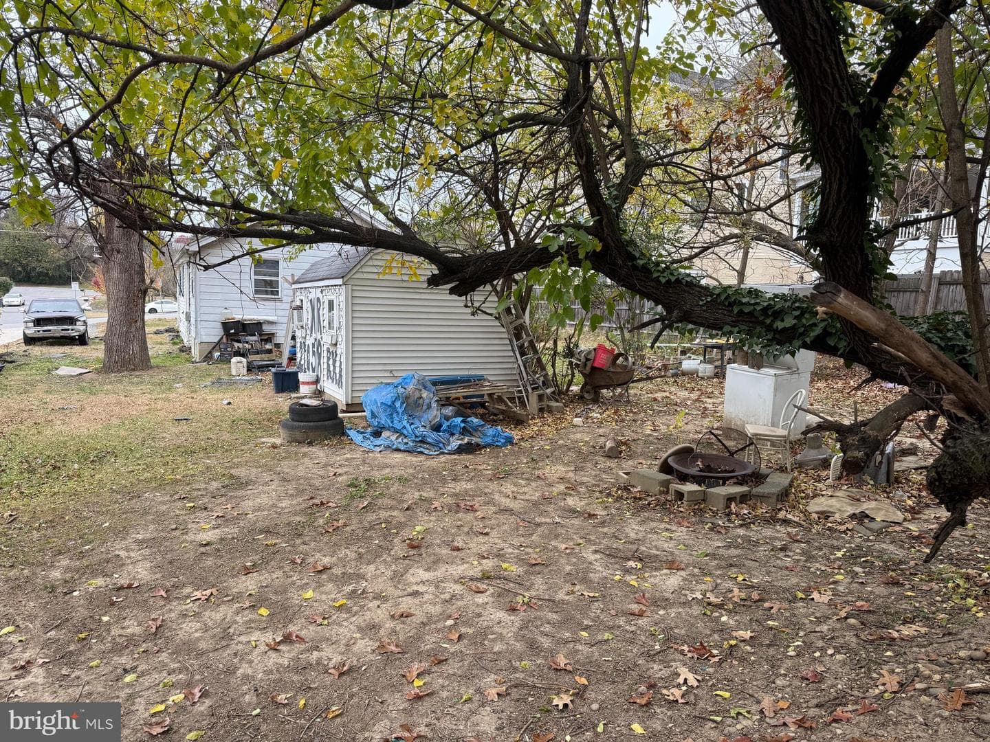 5715 Magnolia Lane photo 4