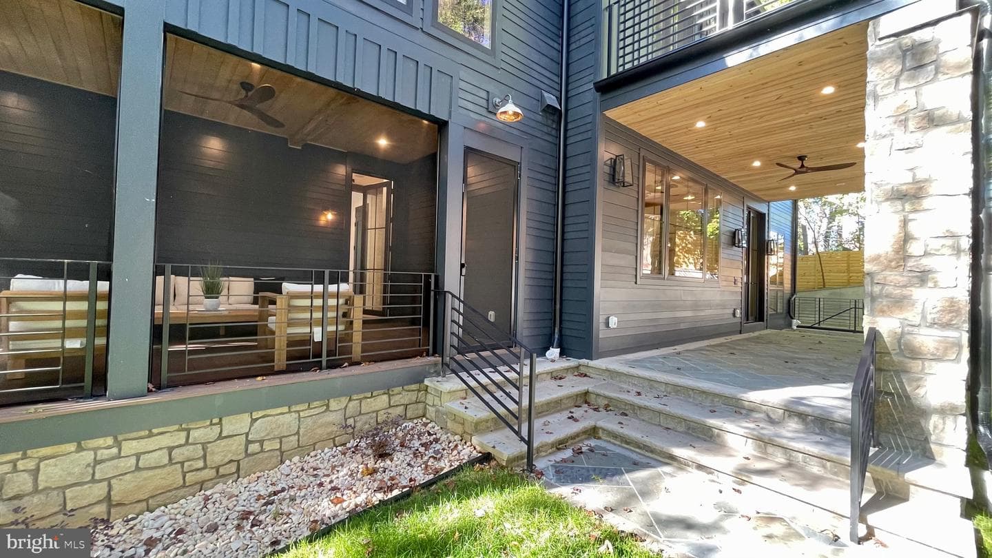 1441 Woodacre Drive photo 82