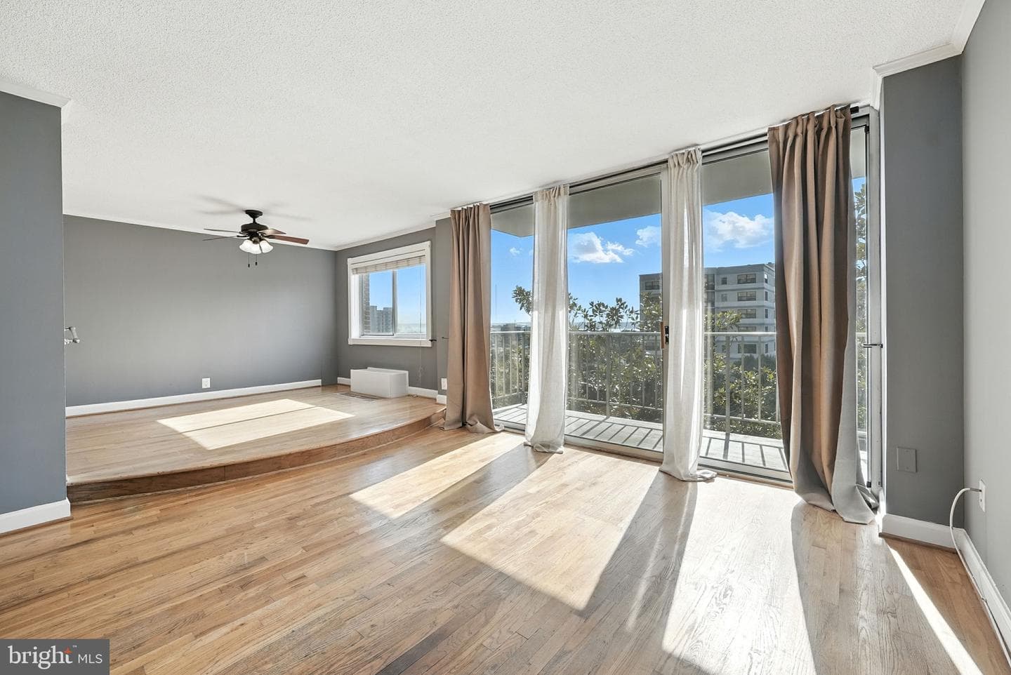 2059 Huntington Ave # 707 photo 4