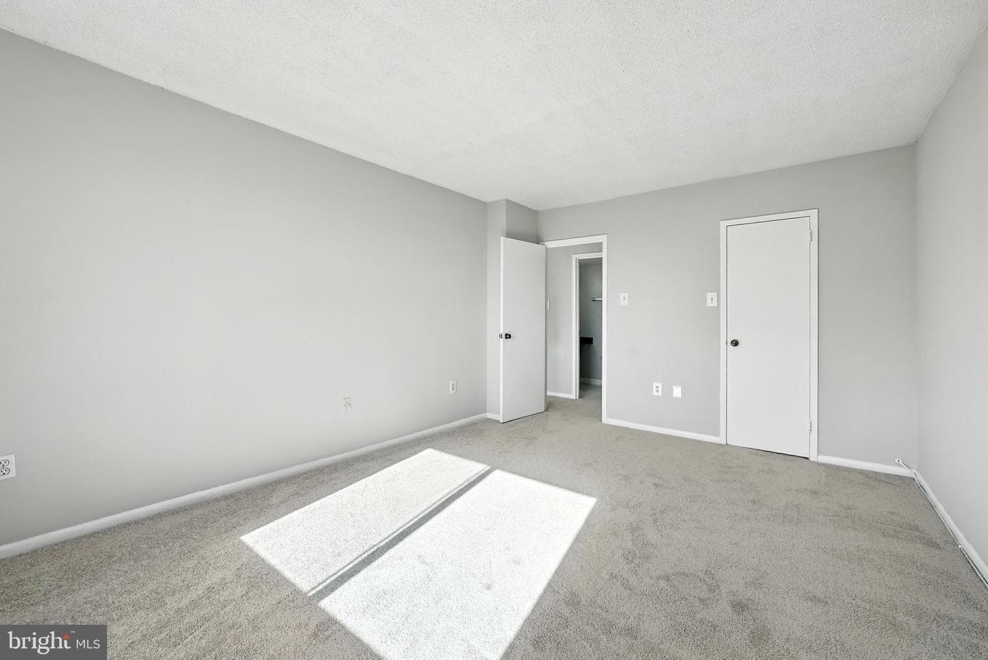 2059 Huntington Avenue #503 photo 18