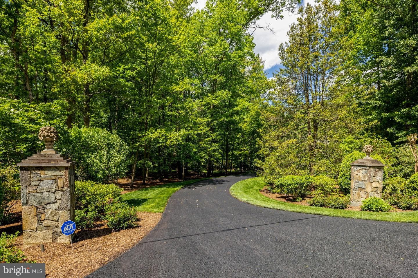 1110 Brook Valley Lane photo 6