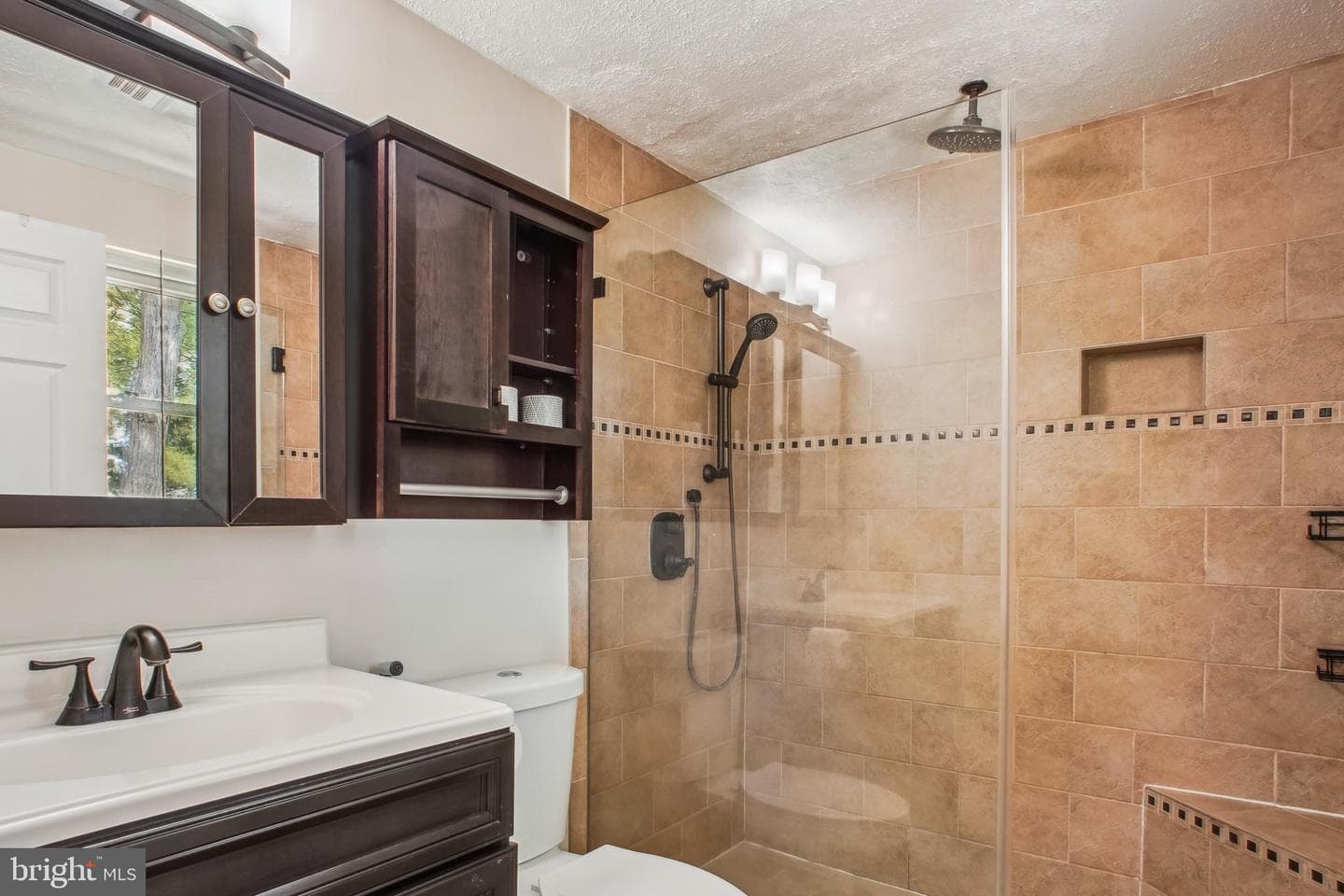 7923 Fitzroy Street photo 21