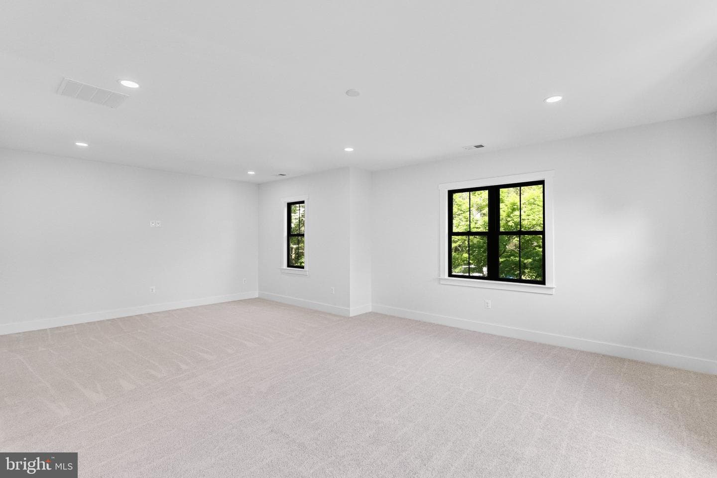 2129 Mckay Street photo 29