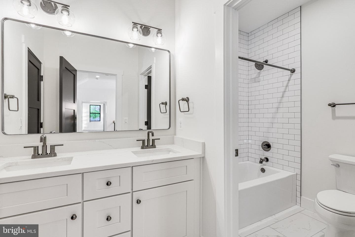 2129 Mckay Street photo 33