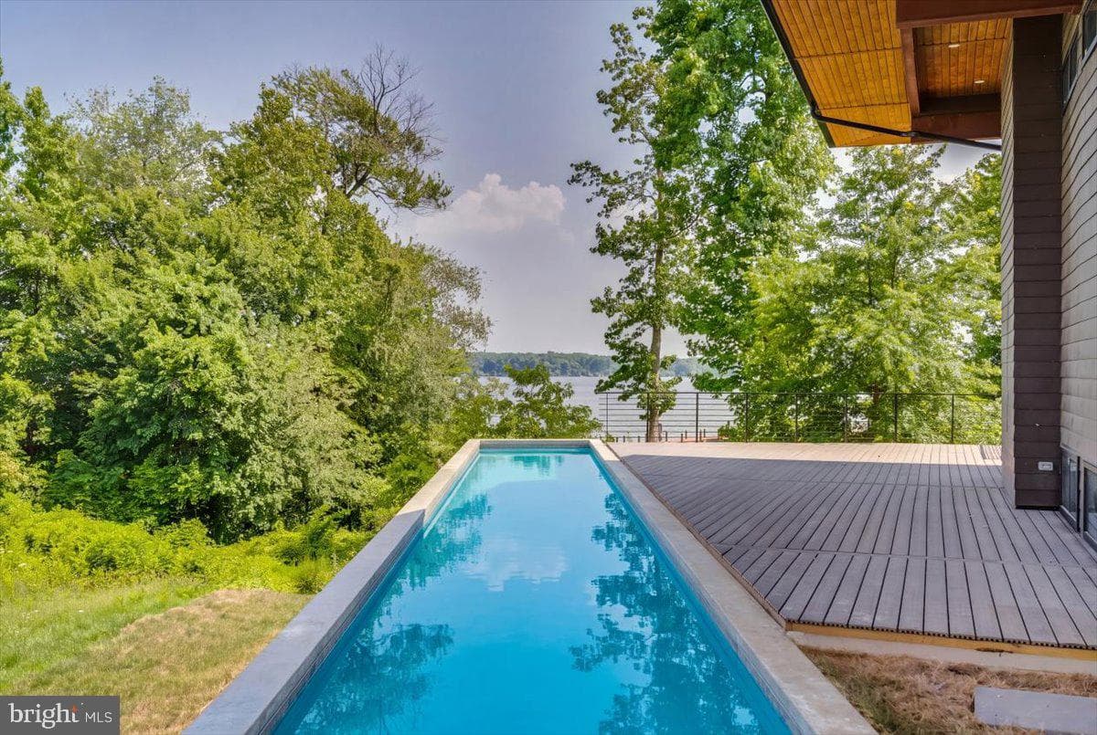 9433 Ferry Landing Ct photo 7