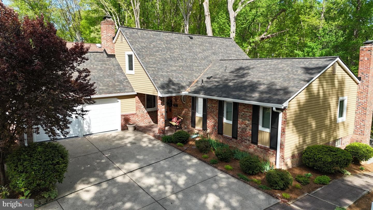6104 Harmon Place photo 1