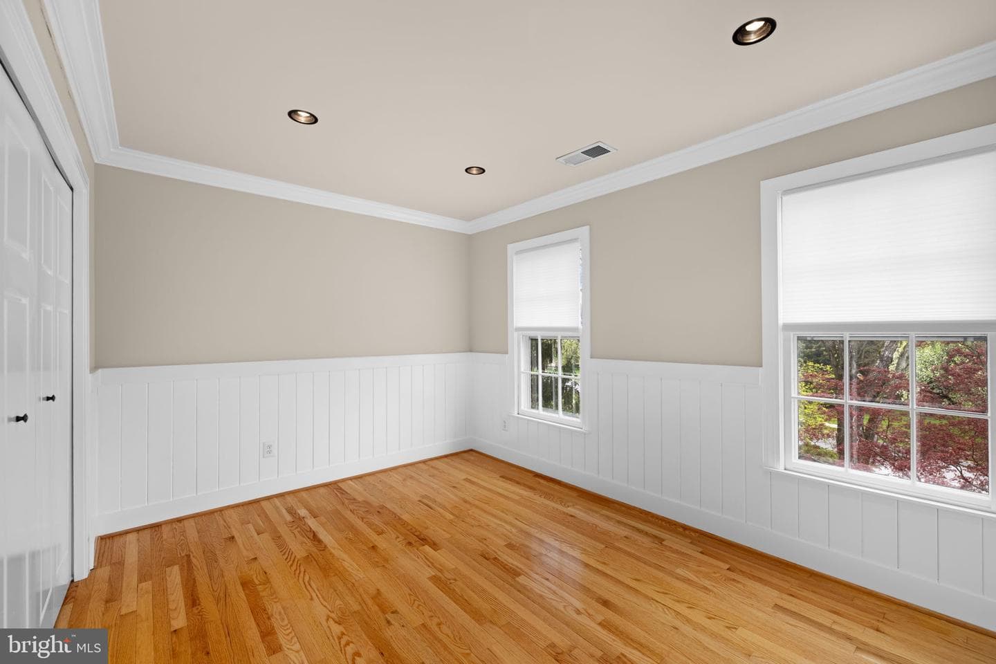 9849 South Park Circle photo 32