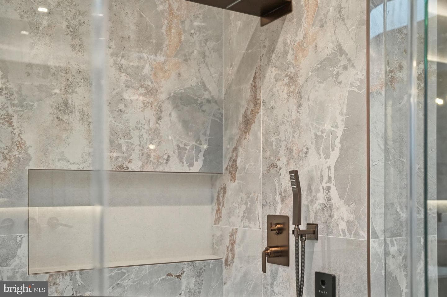 6910 Bright Avenue photo 13