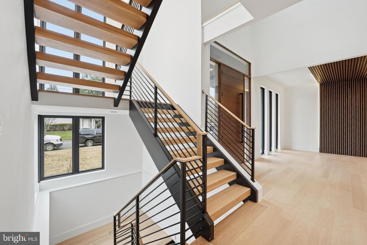 6910 Bright Avenue photo 16