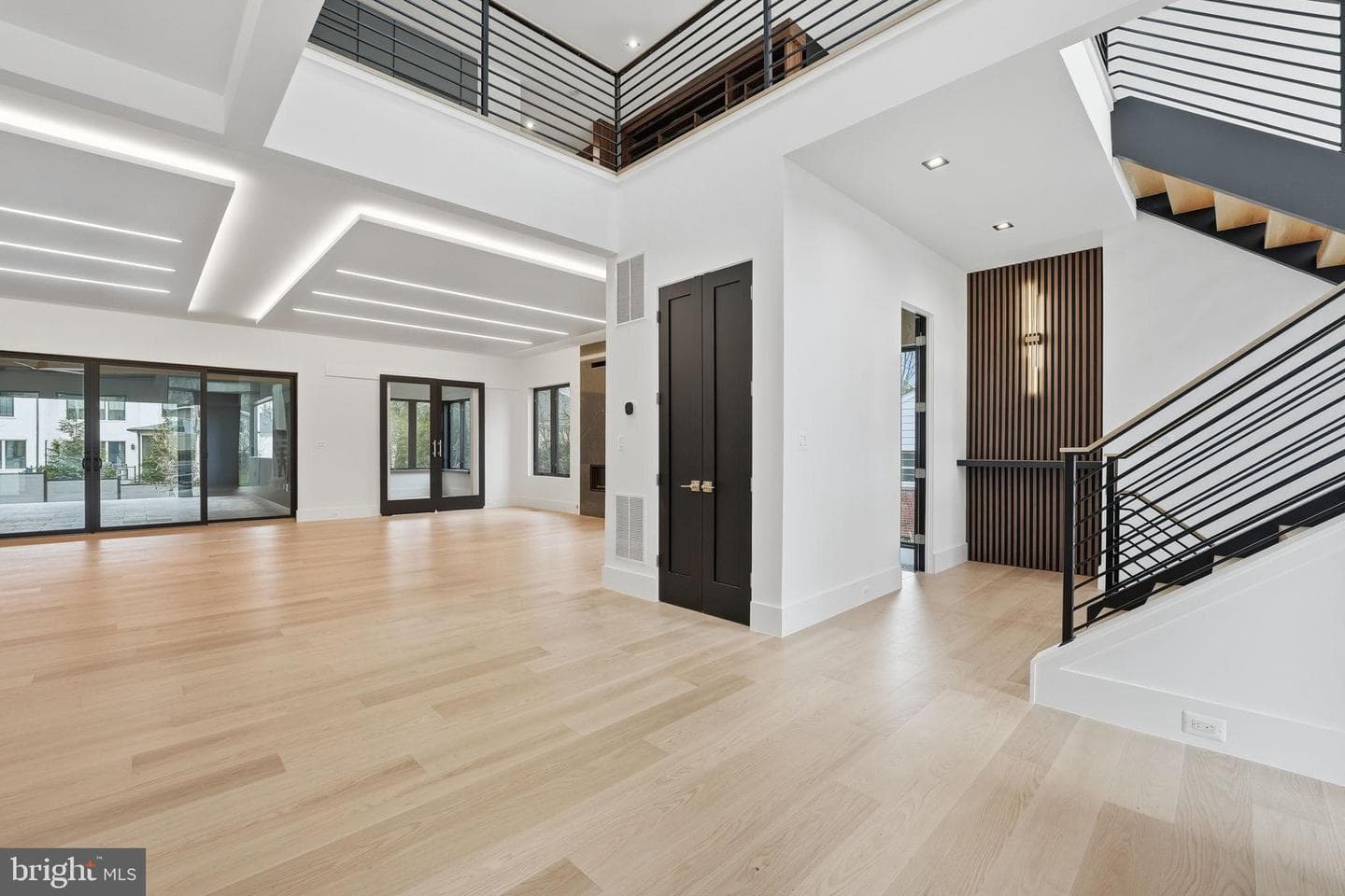 6910 Bright Avenue photo 24