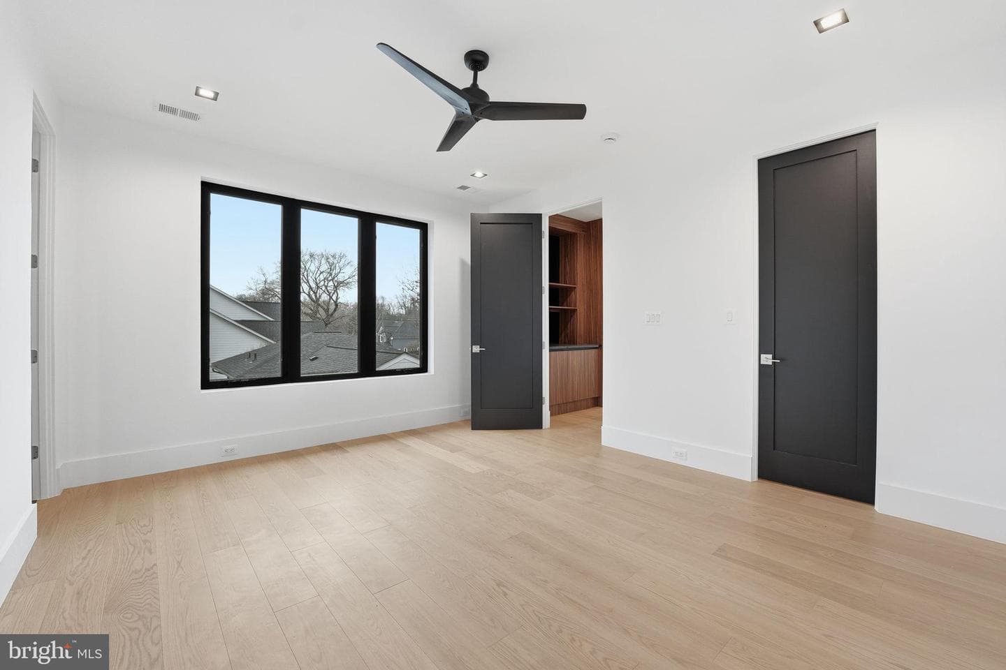 6910 Bright Avenue photo 56