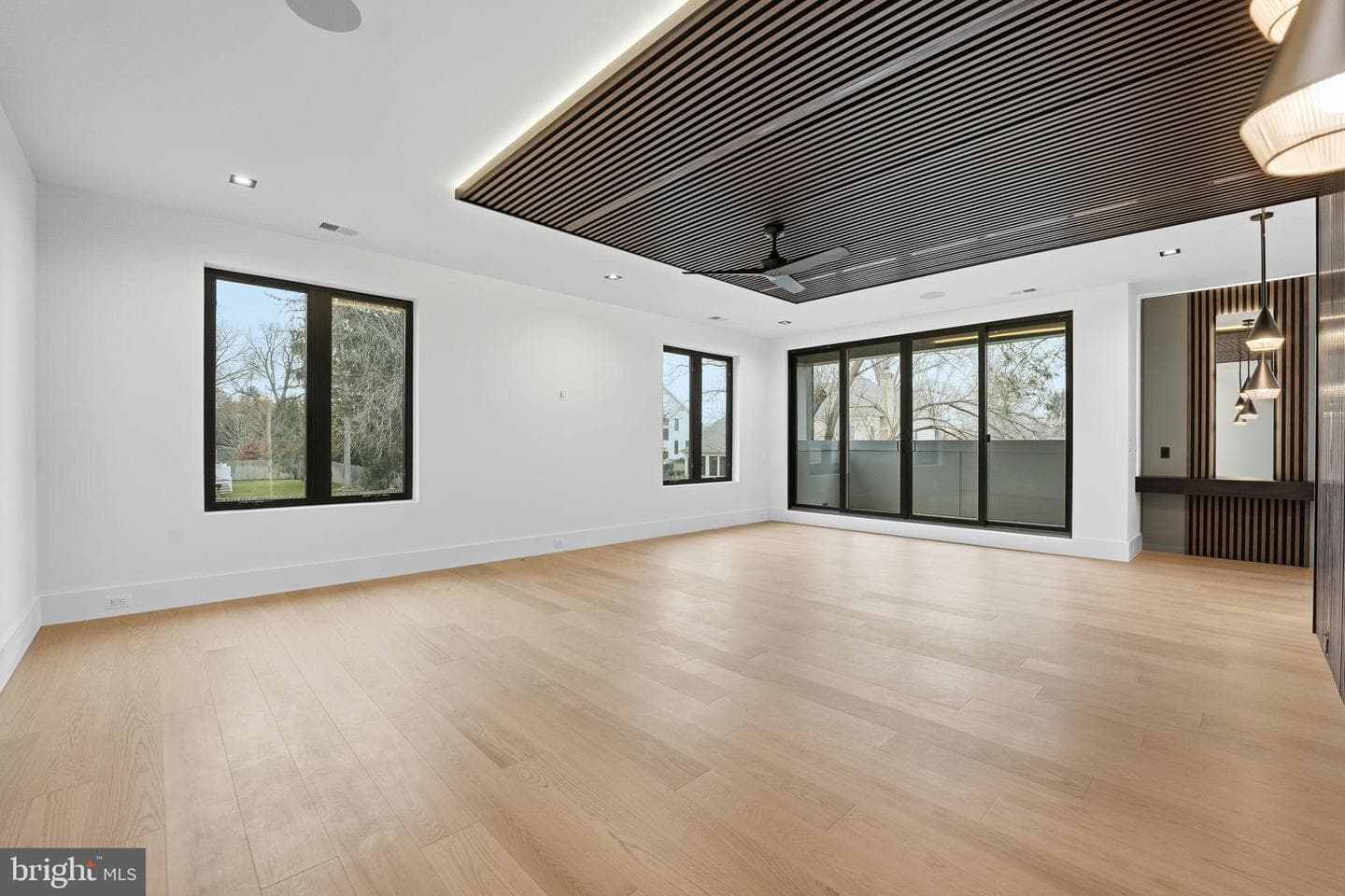6910 Bright Avenue photo 66